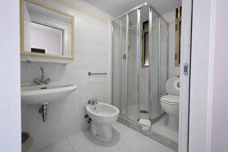 Bathroom 2, Hotiday Castelsardo Spiaggia, Sassari