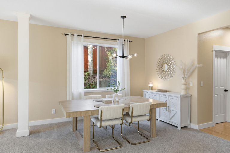 Dining, Bethany Breeze - Comfort, Style, And Convenience 4 Bedroom Home, Washington