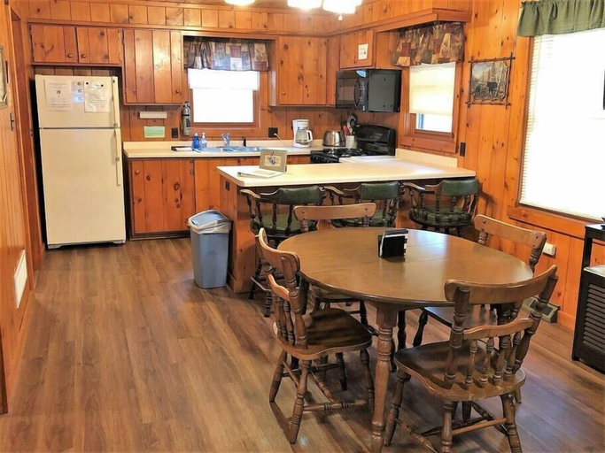 Private kitchen 3, Old Stoney's Bass, Vilas