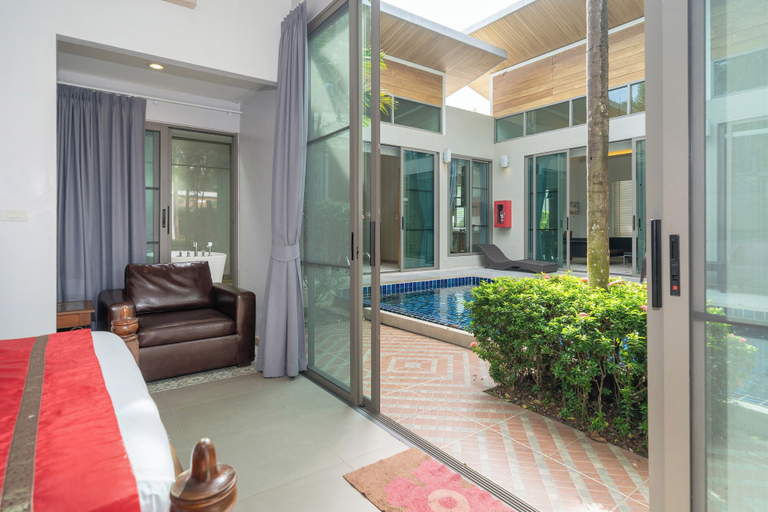 Room 2, Mahogany 4Br Pool Villa In Bangtao, Pulau Phuket