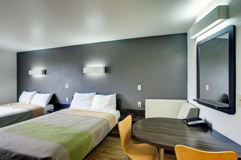 Bedroom 5, Studio 6 Sweetwater, TX, Nolan