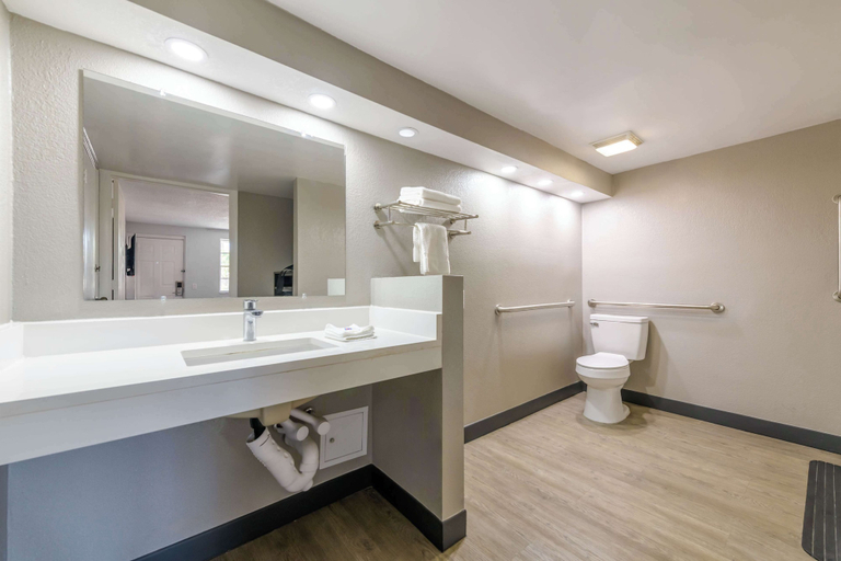 Bathroom 4, Motel 6 Ocala, FL - Conference Center, Marion