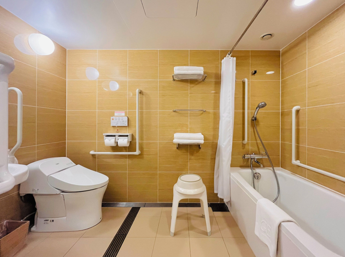 Bathroom 4, Grand Empire Hotel, Ōnojō