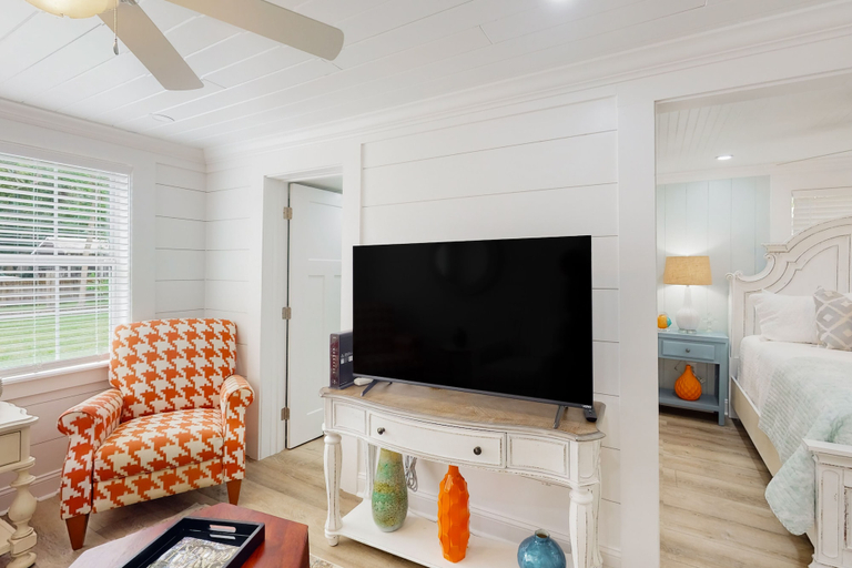 Interior, Cozy Cottage Near Beach/bars/dining With Enclosed Yard, AC, & W/D, Glynn