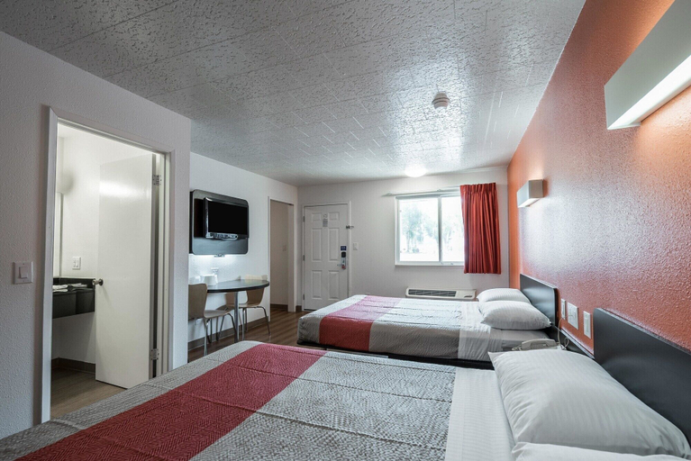 Bedroom 5, Motel 6 Fallon, NV, Churchill