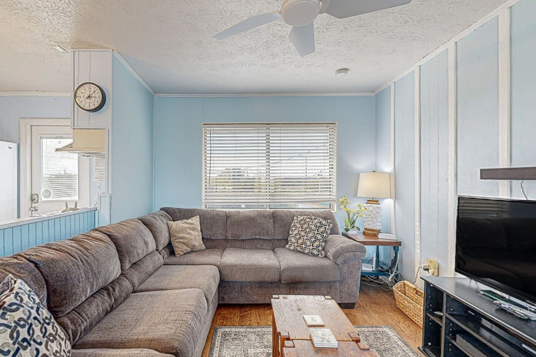 Living area 2, Serene 2-level Home With Wifi & Deck - Walk to Beach, 1 dog Welcome, Saint Johns