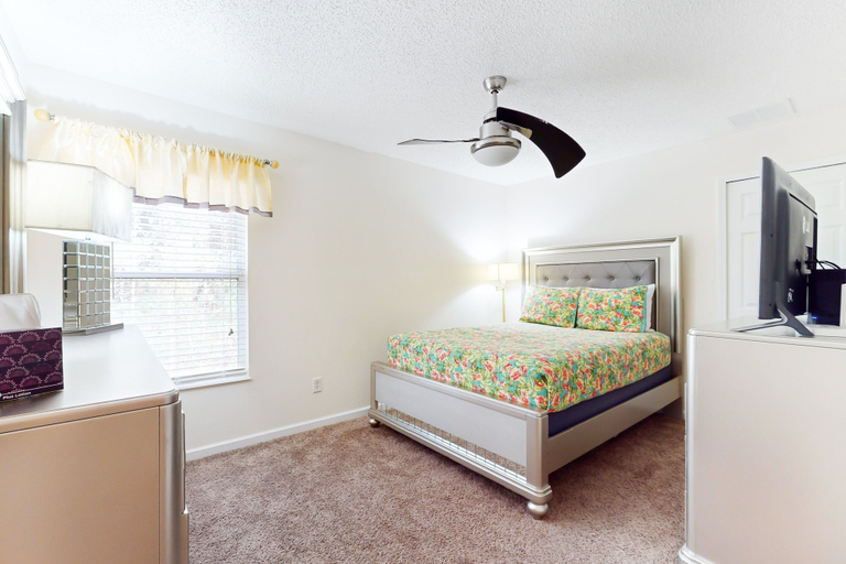 Room 4, Sunny Home With Private Heated Pool, Pool Spa, Fireplace, Patio, Grill, W/d, AC, Flagler