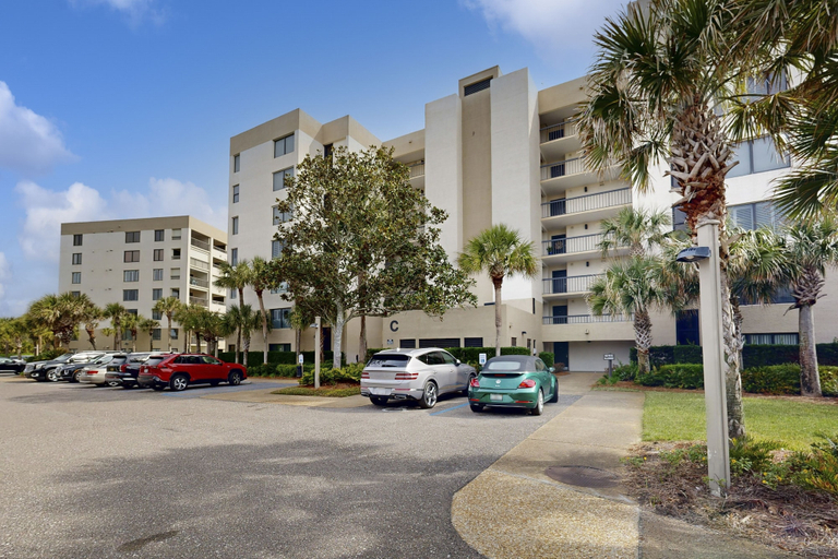 Exterior 4, Third-floor Oceanfront Condo With Balcony, W/d, Pool & Tennis, Nassau