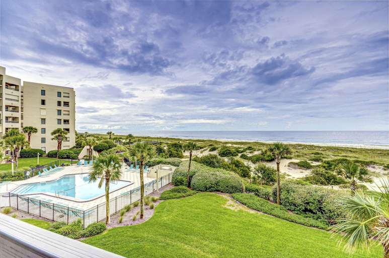 Pool 4, Oceanfront Condo With Pool & Tennis - Balcony, AC, Wifi & Washer/dryer, Nassau