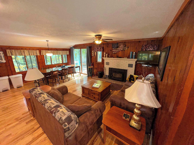 Others 5, Blue Lake Cottage - Pet Friendly Rental, Oneida