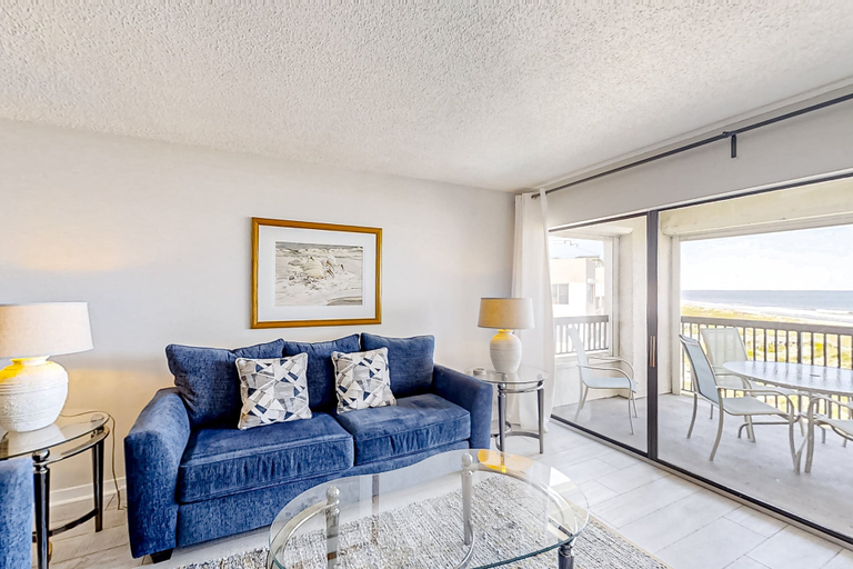 Living area 2, Condo With Shared Pool, Beach Access and Spectacular Atlantic Ocean Views, Nassau