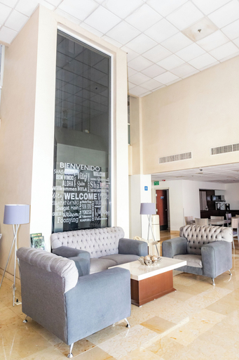 Living area 3, Galerías Express, Tepatitlán de Morelos