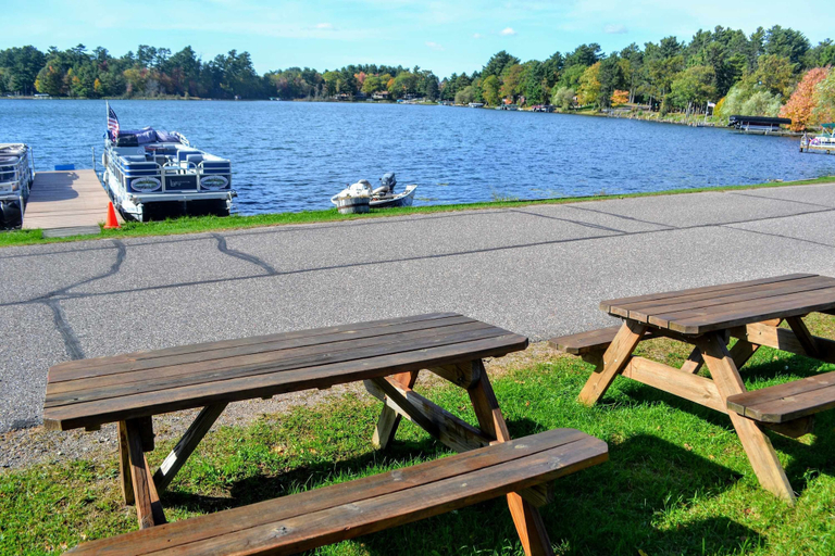 Outdoor dining, Bull Frog Bay #2 - On Lake Minocqua, Oneida