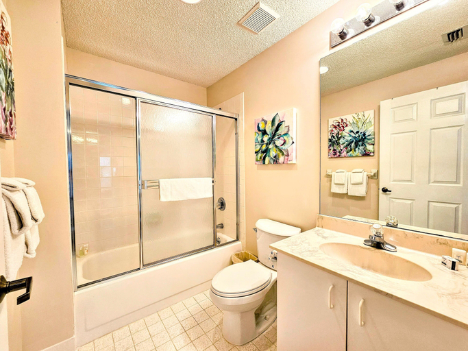 Bathroom 3, Rising Sun Stunning Oceanfront Ocean View Villa! 3 Beautiful Resort Pools! Beach Front!, Flagler