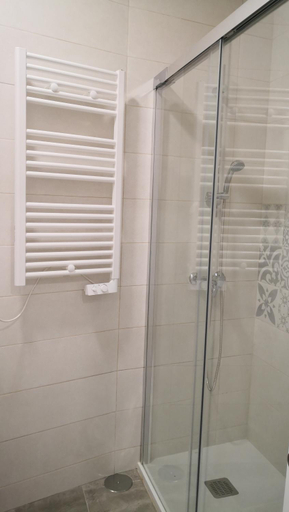 Bathroom 3, Apartamento La Galatea, Madrid