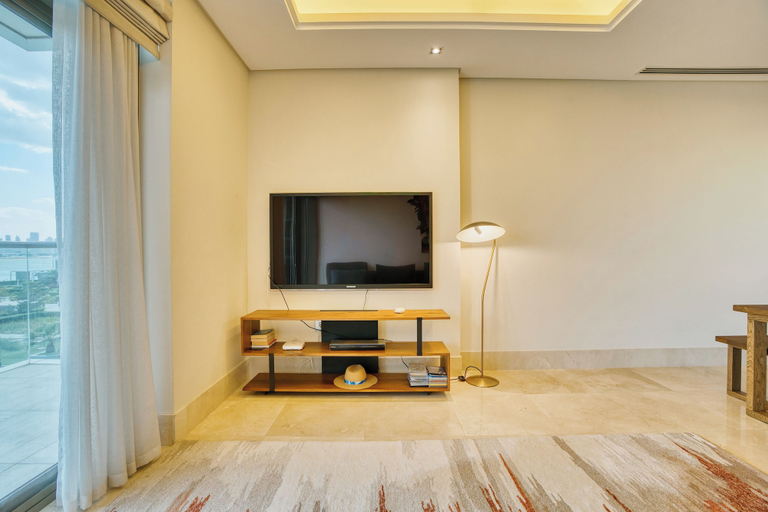 Living area 4, PVH - The8 - Opulent 3BR - Beach Access, Dubai
