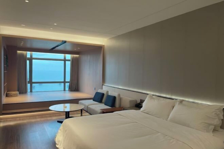 Bedroom, Century Seaview Hotel, Chaozhou
