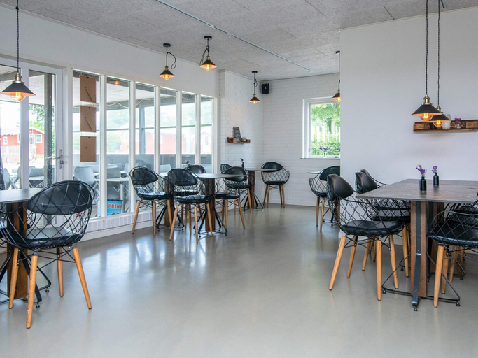 Dining 3, 4 Person Holiday Park Home in Jelling, Vejle