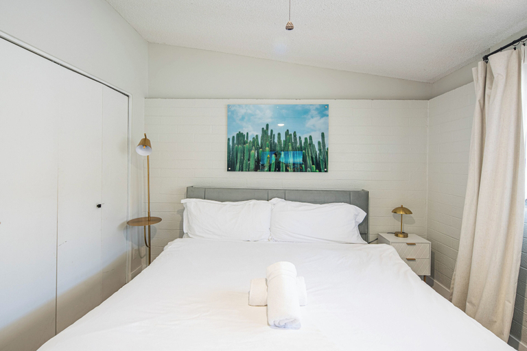 Room 3, Dwell, Maricopa