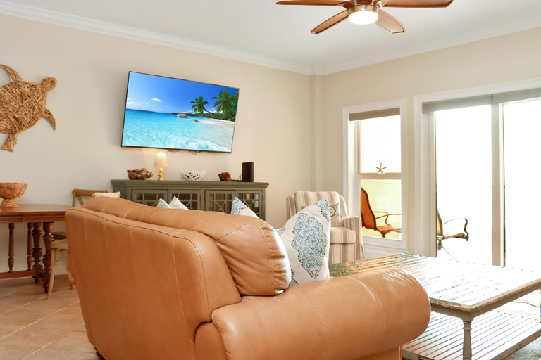 Living area 3, Paradise Shores 404 Seashell Inn, Bay