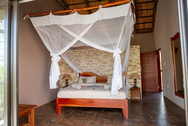 Room 3, Nsofu Safari Lodge, Kafue