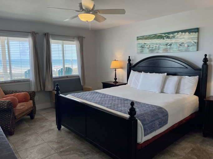 Room 4, Beachgate Condo Suites And Hotel 211+213 2 Bedroom Condo, Nueces