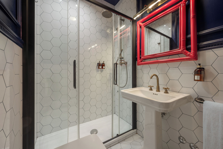 Bathroom 5, V Collection Condotti, Roma