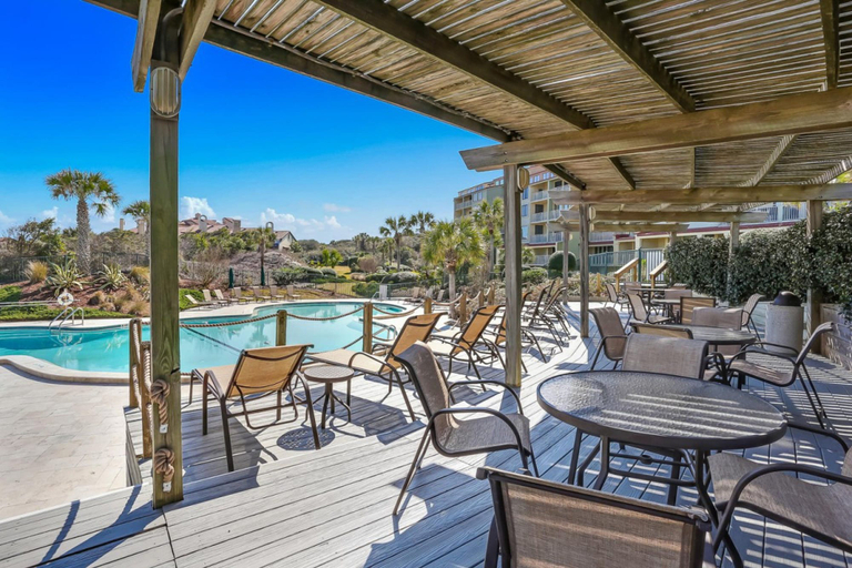 Pool 5, Oceanfront Condo With Large Balcony, Pool, Central AC & Views, Nassau