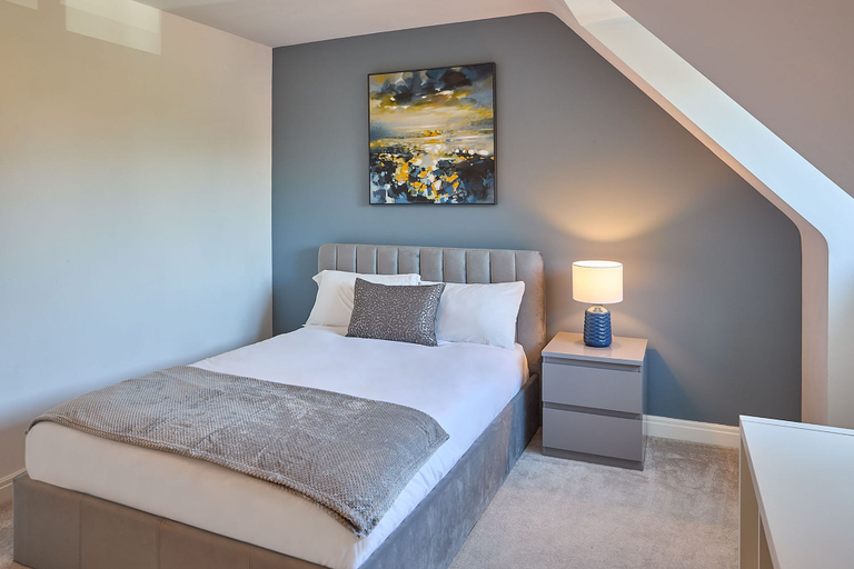 Room 2, Host Stay Danford Court, Solihull