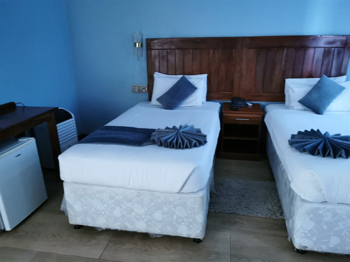 Room 4, Hotel Redcliff, Kwekwe