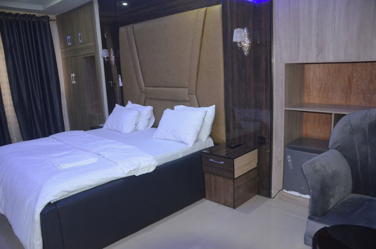 Room 2, La Villa Resort And Hotel, AwkaSout