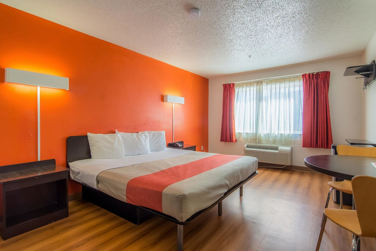 Bedroom 3, Motel 6 Dallas, TX - North - Richardson, Dallas