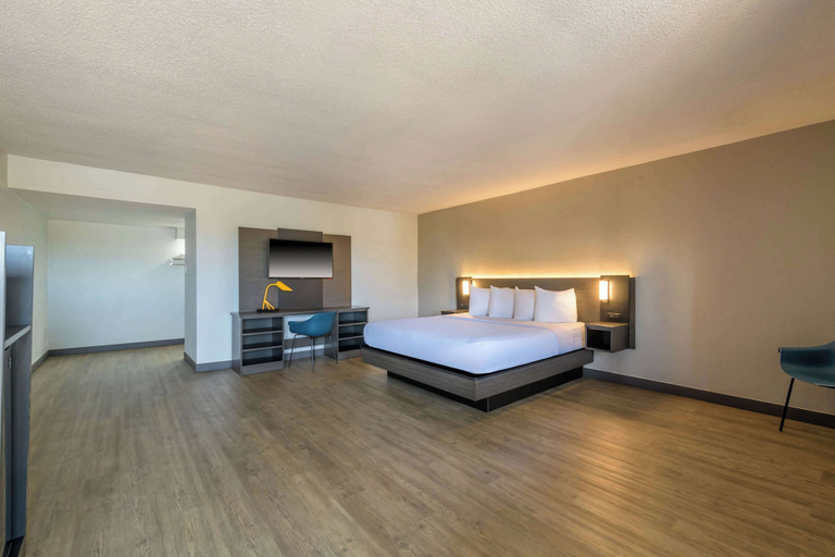 Bedroom 3, Motel 6 Ocala, FL - Conference Center, Marion