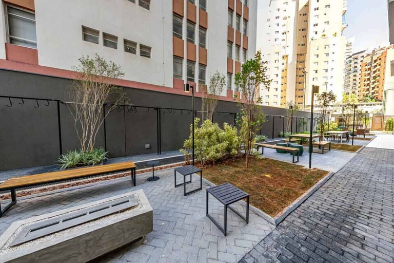 Outdoor dining 2, Edifício Nex One by Wecare Hosting, São Paulo