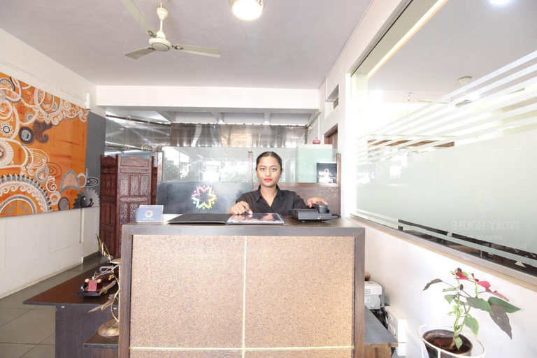Public Area 3, Treebo Ivory House, Nagpur