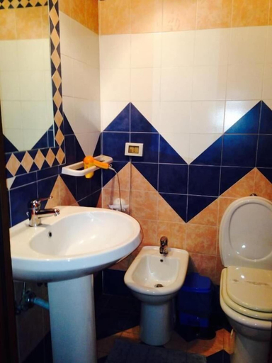 Bathroom 5, B&B L'INFIORESCENZA, Syracuse