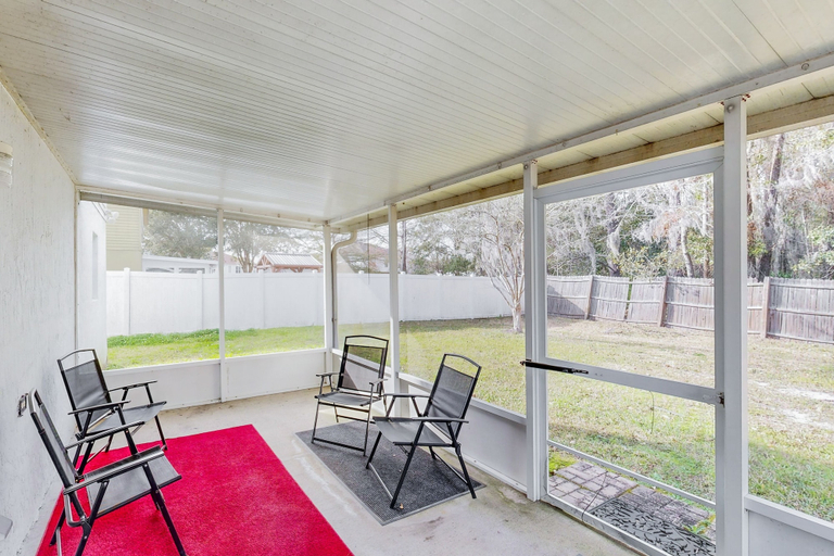 View from room, Royal Retreat With Enclosed Yard and Screened in Back Patio, Duval