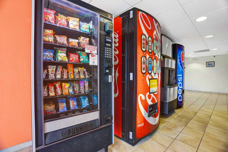 Food & Drinks 5, Motel 6 Benson, AZ, Cochise