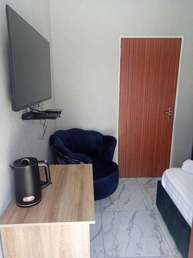 Room 5, Crown Palace Guest House, City of Tshwane