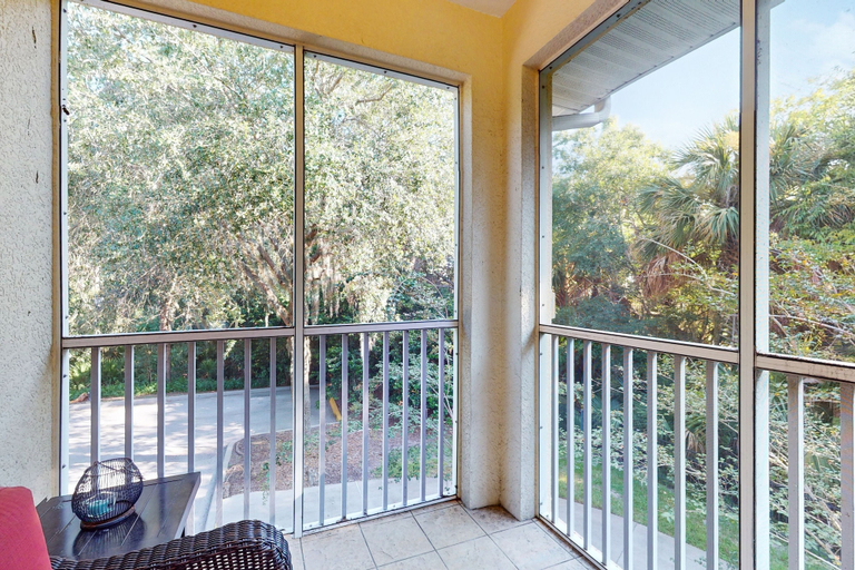 View from room, Immaculate Townhome in Upscale Community w/ Pool & Balcony - Near Beach, Flagler