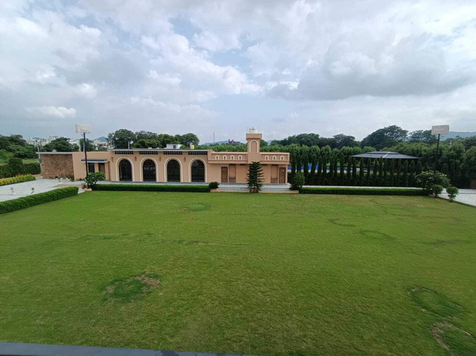 Property grounds, PRATAP MAHAL BY VIHASTA, Udaipur