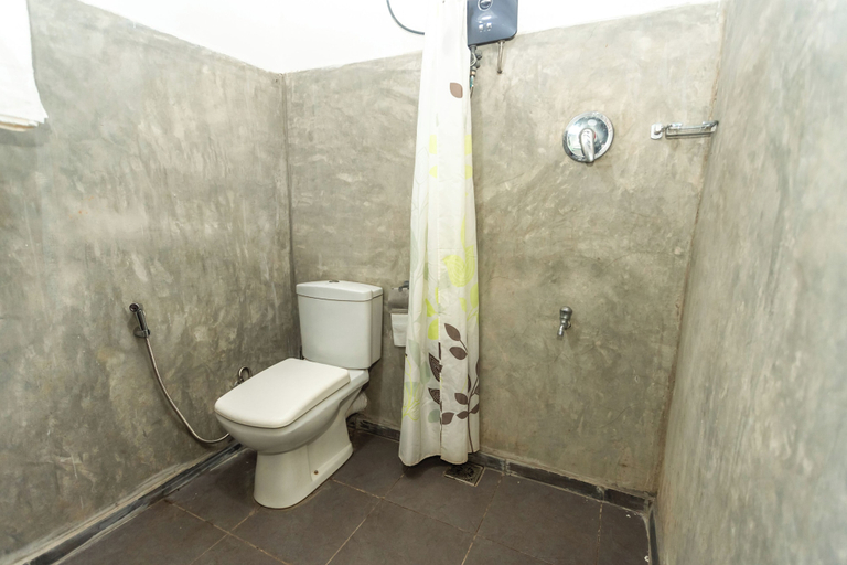 Bathroom 3, Elephant Path by Alpine Resorts, Hingurakgoda