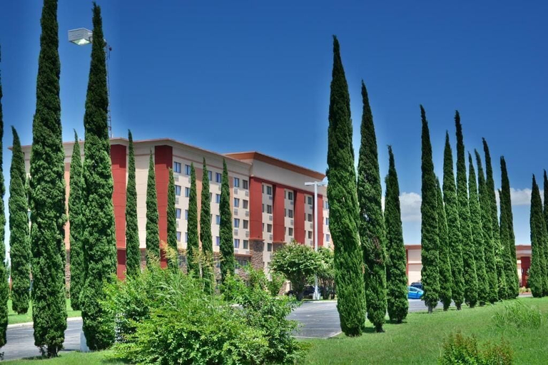Exterior, Lux Hotel and Spa, Arlington