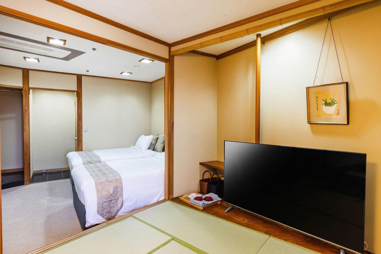 Bedroom 3, Choshi Grand Hotel, Chōshi