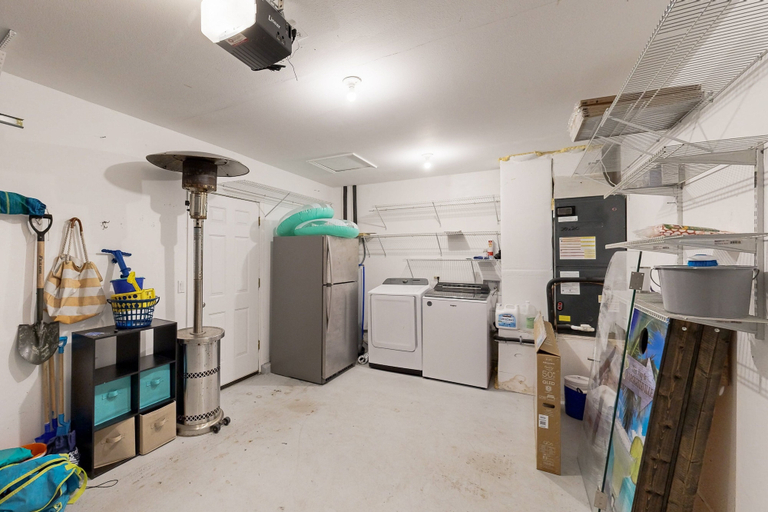Laundry, Dog-friendly Family-focused Peaceful & Private Retreat, Saint Johns