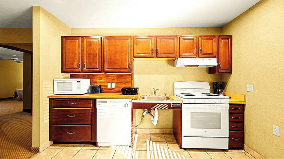 Private kitchen 3, Westwood Condos by Coolvacay, Carbon