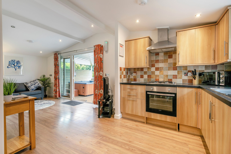Private kitchen 2, Landal Leycroft Valley, Cornwall