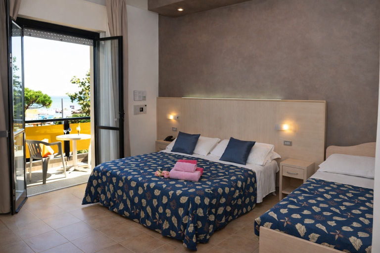 Bedroom 3, Hotel Mimosa, Rimini