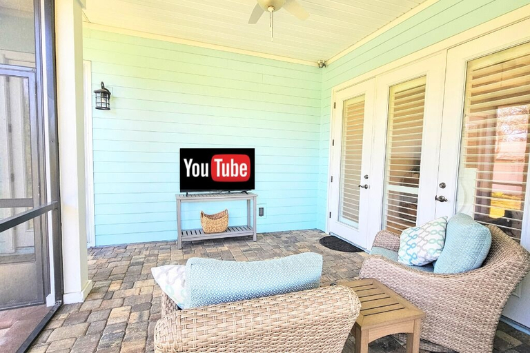 Television, New Custom House! Private, Clean, Safe! Walk to the Beach!, Saint Johns