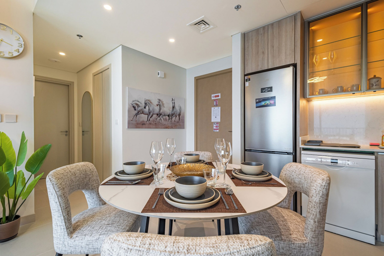 Dining 3, Superhost 1BR Near Dubai Hills Mall, Dubai